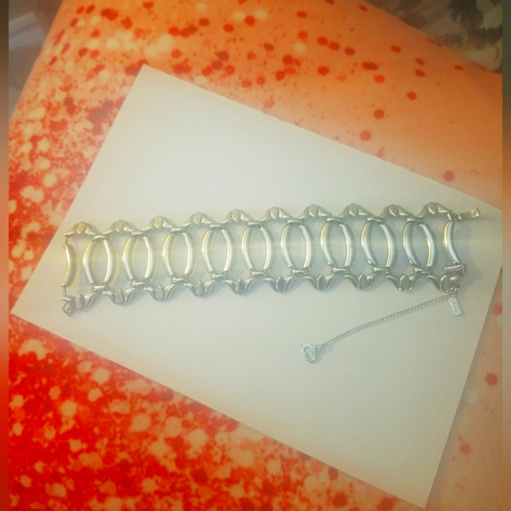 Vintage MONET silver tone Bracelet